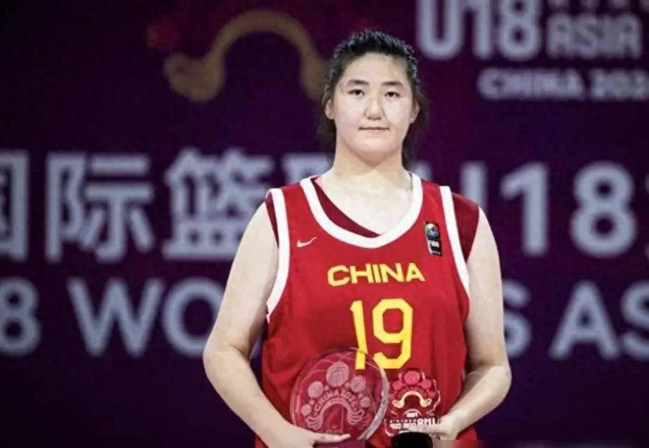 仅出战10分三战最少！张子宇12+4早早打卡宫鲁鸣保护她为淘汰赛(张子宇比赛)
