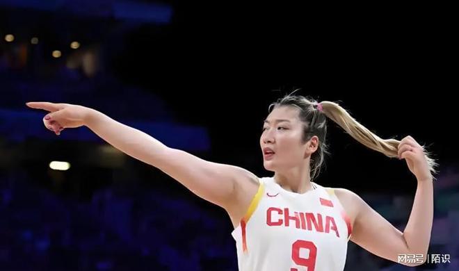 九游娱乐靠谱-李梦22年女篮世预赛个人集锦，对阵马里砍下15分6助攻的简单介绍