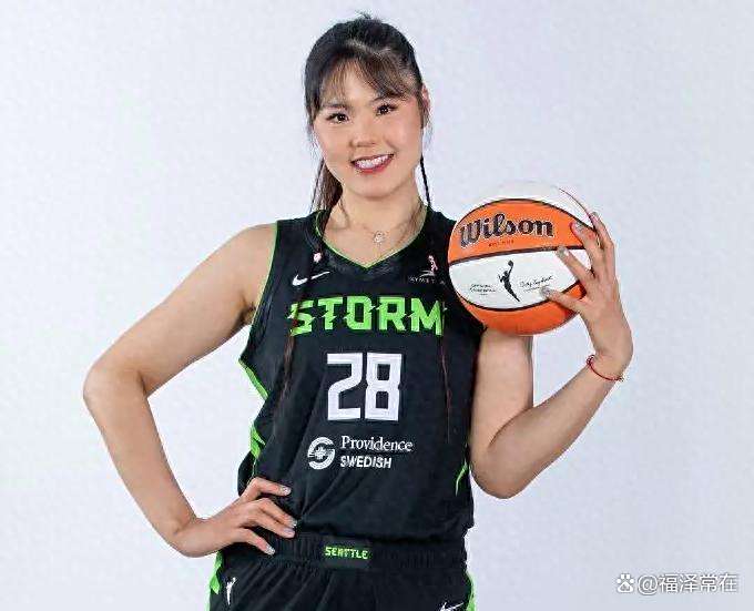 联手新科状元！李月汝加盟达拉斯飞翼风暴得到2个选秀权(李月汝11分9板创赛季新高)