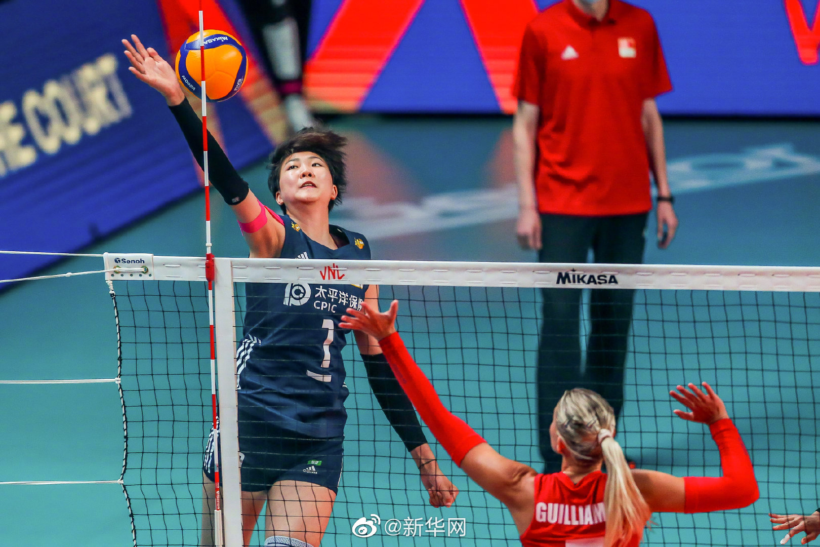世联赛-女排0-3送意大利8连胜单局30-32饮恨(中国女排已四连胜意大利队)