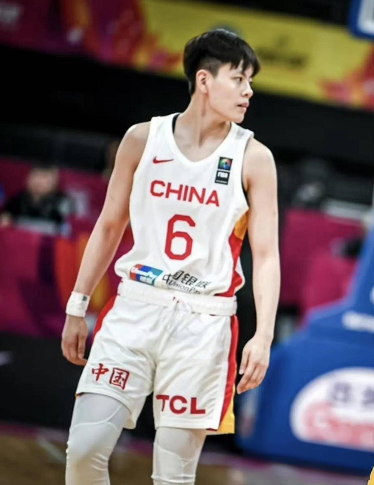九游体育网页版-超高效率！杨舒予9投8中&amp;三分2中1攻下17分4板4助(杨舒予各种比赛拿分)