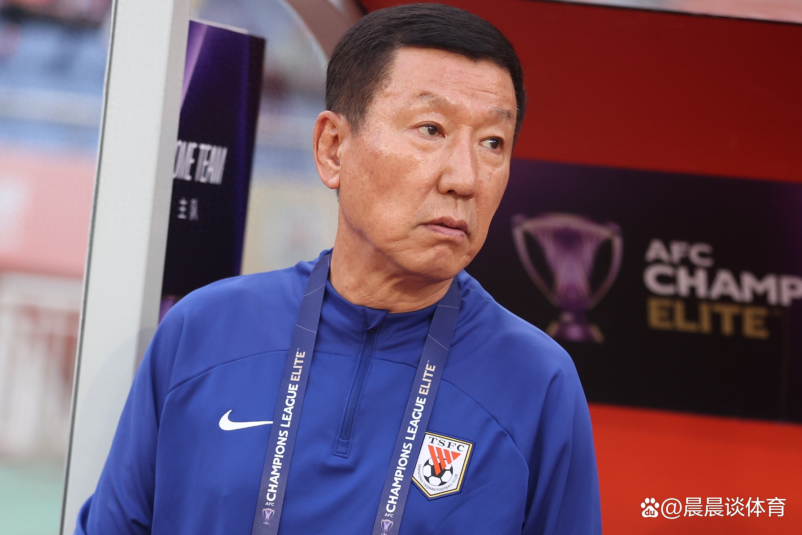 包含高准翼复出搭档外援中卫，泰山后防线重组，能否抵三镇进的词条