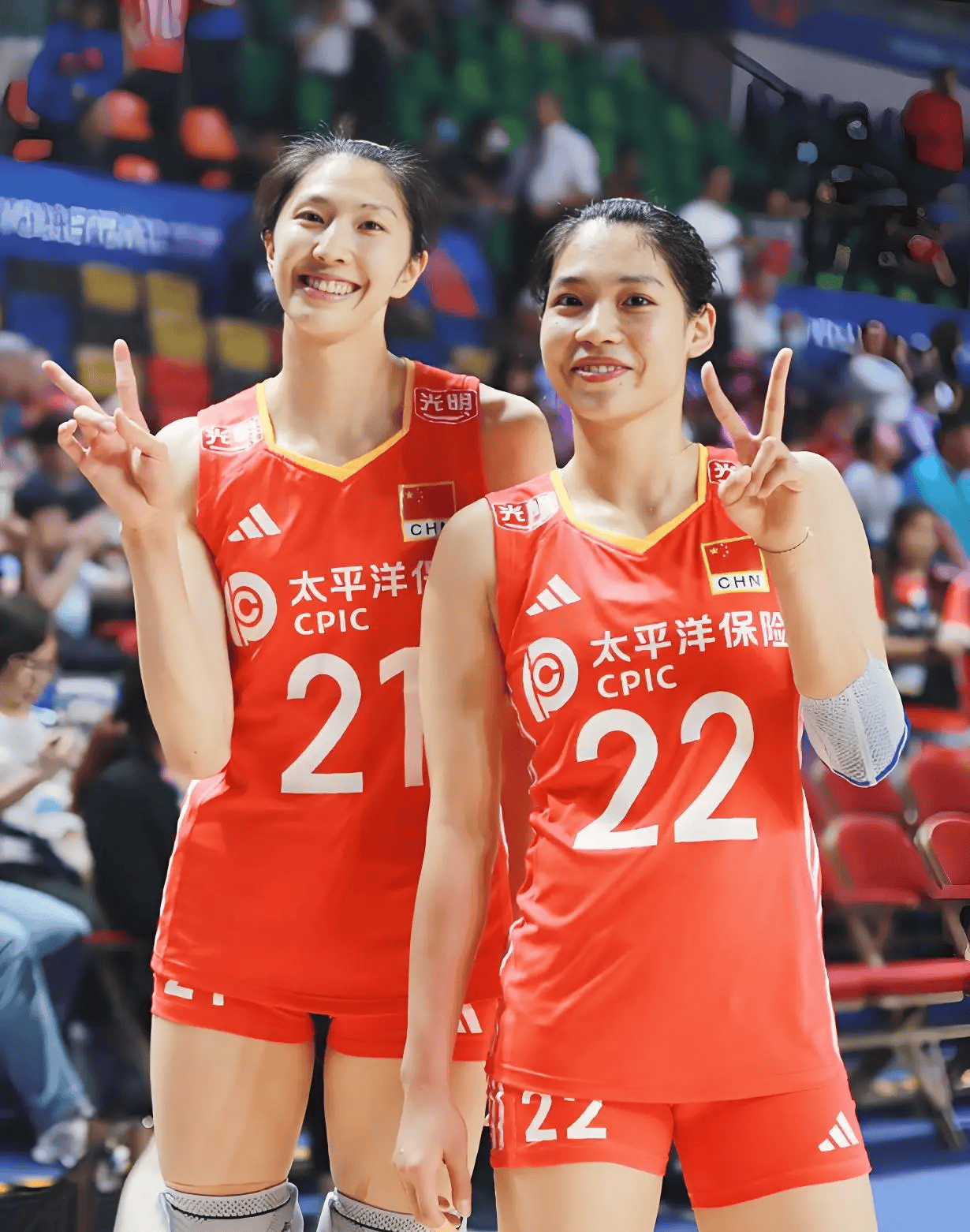 中国女排两环节输世界第一吴梦洁伤停奇兵叫板埃格努(央视最年轻第一美女梦桐)