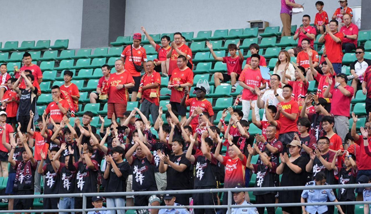 关于随着延边1-0，南通1-3，铁人4-2复仇铜梁龙，中甲最新积分榜出炉的信息