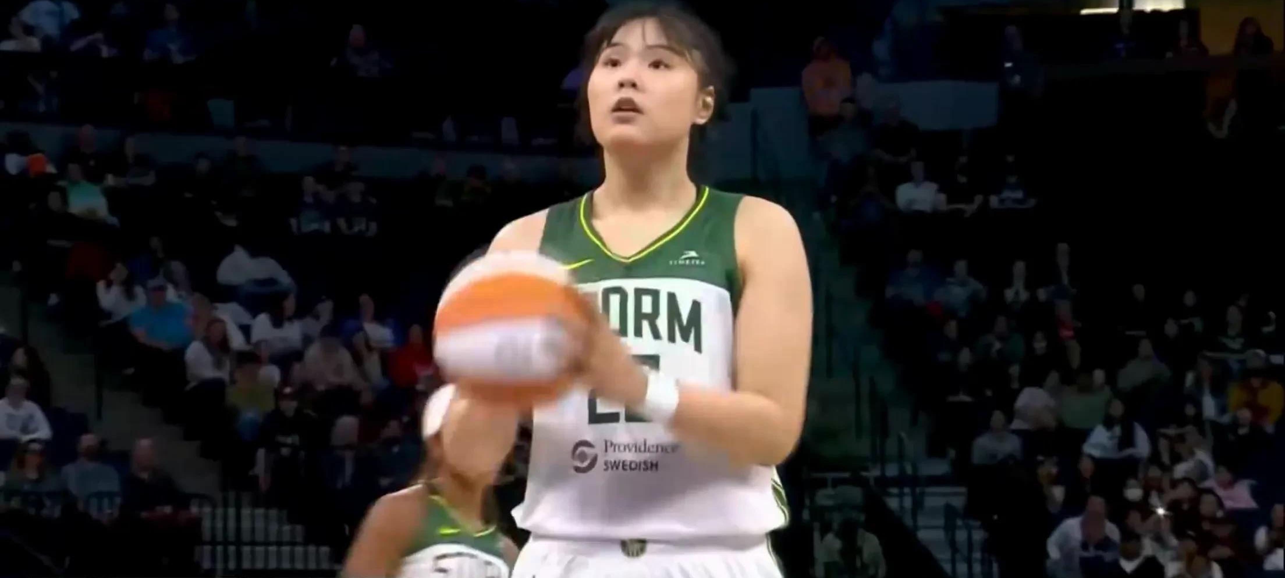 手感不佳！李月汝7中1得4分4篮板WNBA飞翼不敌王牌的简单介绍