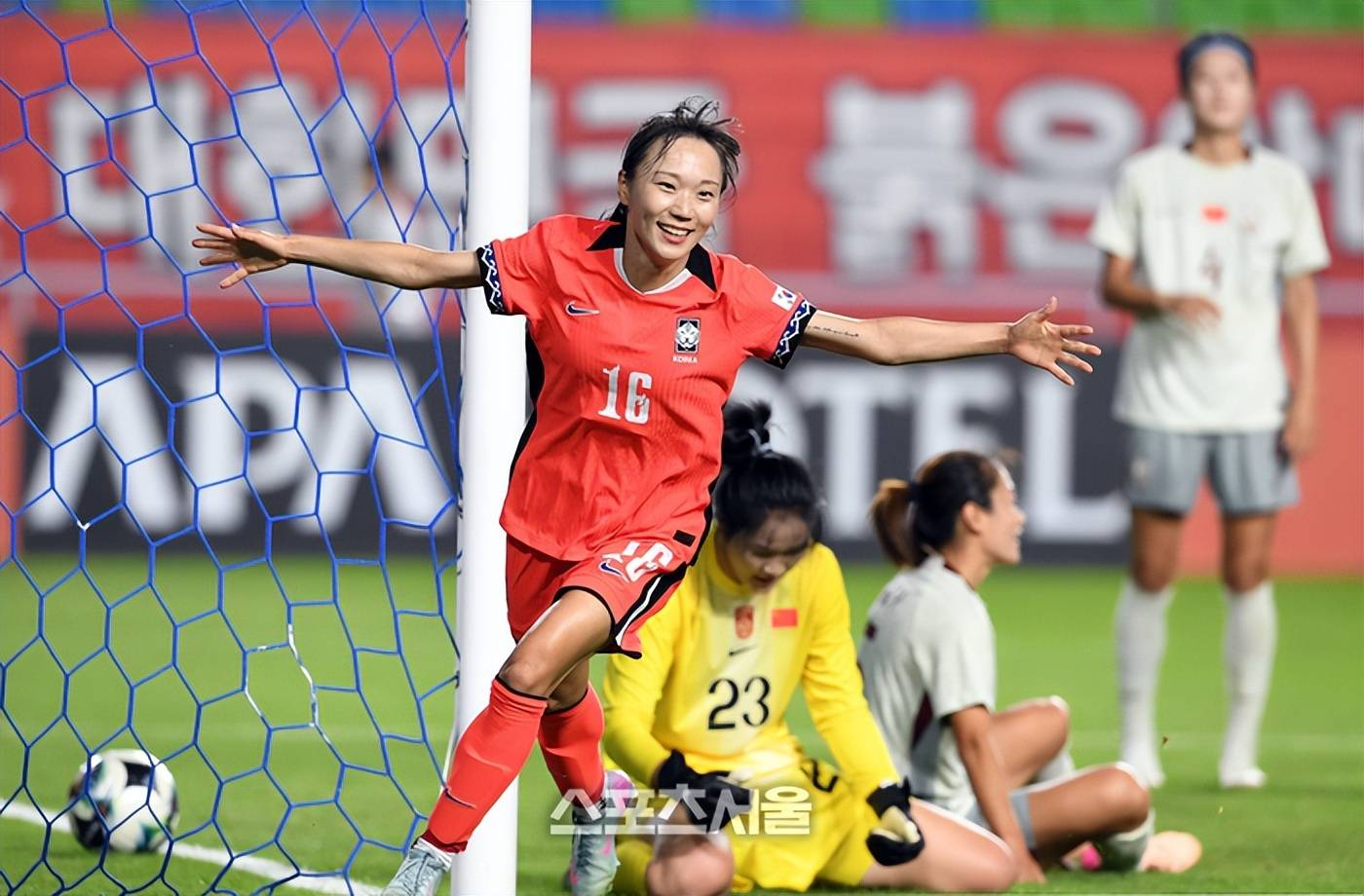 东亚杯-姚伟传射邵子钦破门中国女足2-2遭韩国绝平(中国女足姚伟是哪里人)