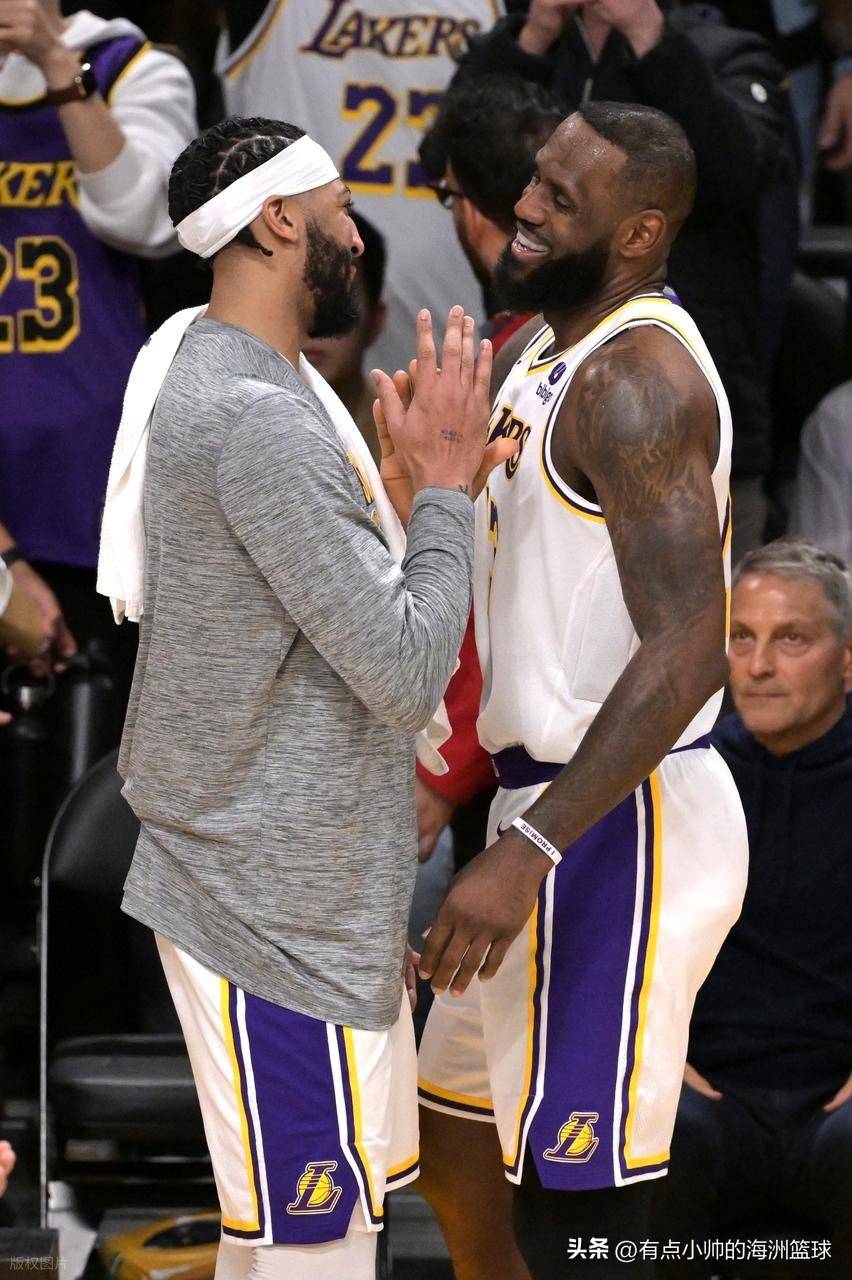 艾顿来了!詹姆斯与九位状元同队创NBA历史之最(詹姆斯的八个状元队友)