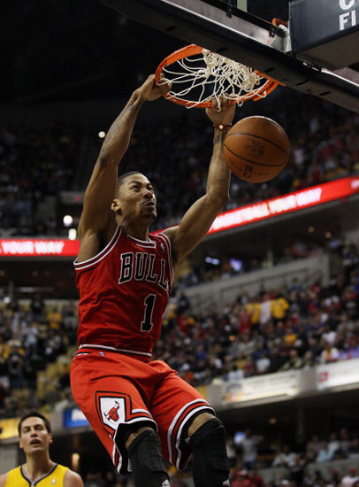 九游娱乐靠谱-NBA扣篮周！步行者官方社媒晒出弗菲隔扣照(篮球行进间单手低手投篮教案)