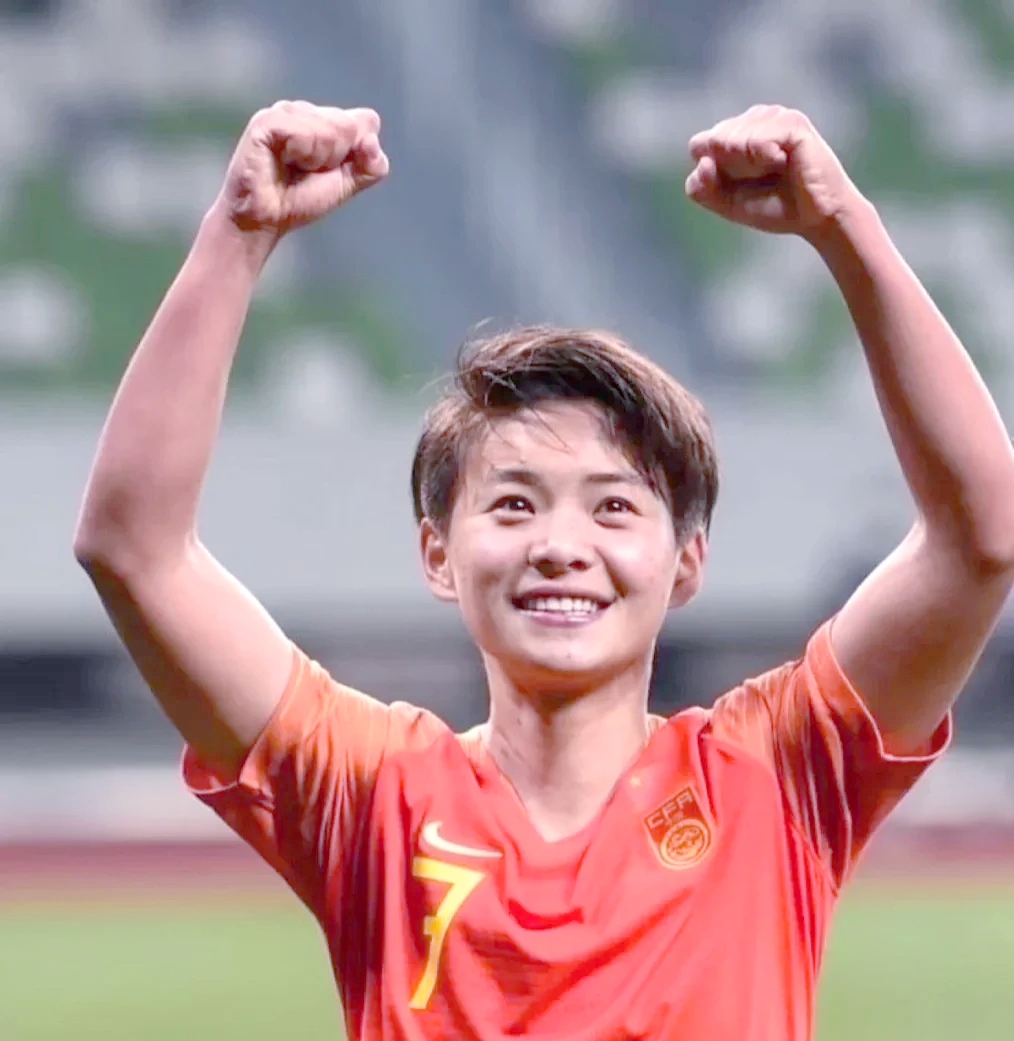 奋勇拼搏！女足比赛焕发新生！(女足选拔赛)