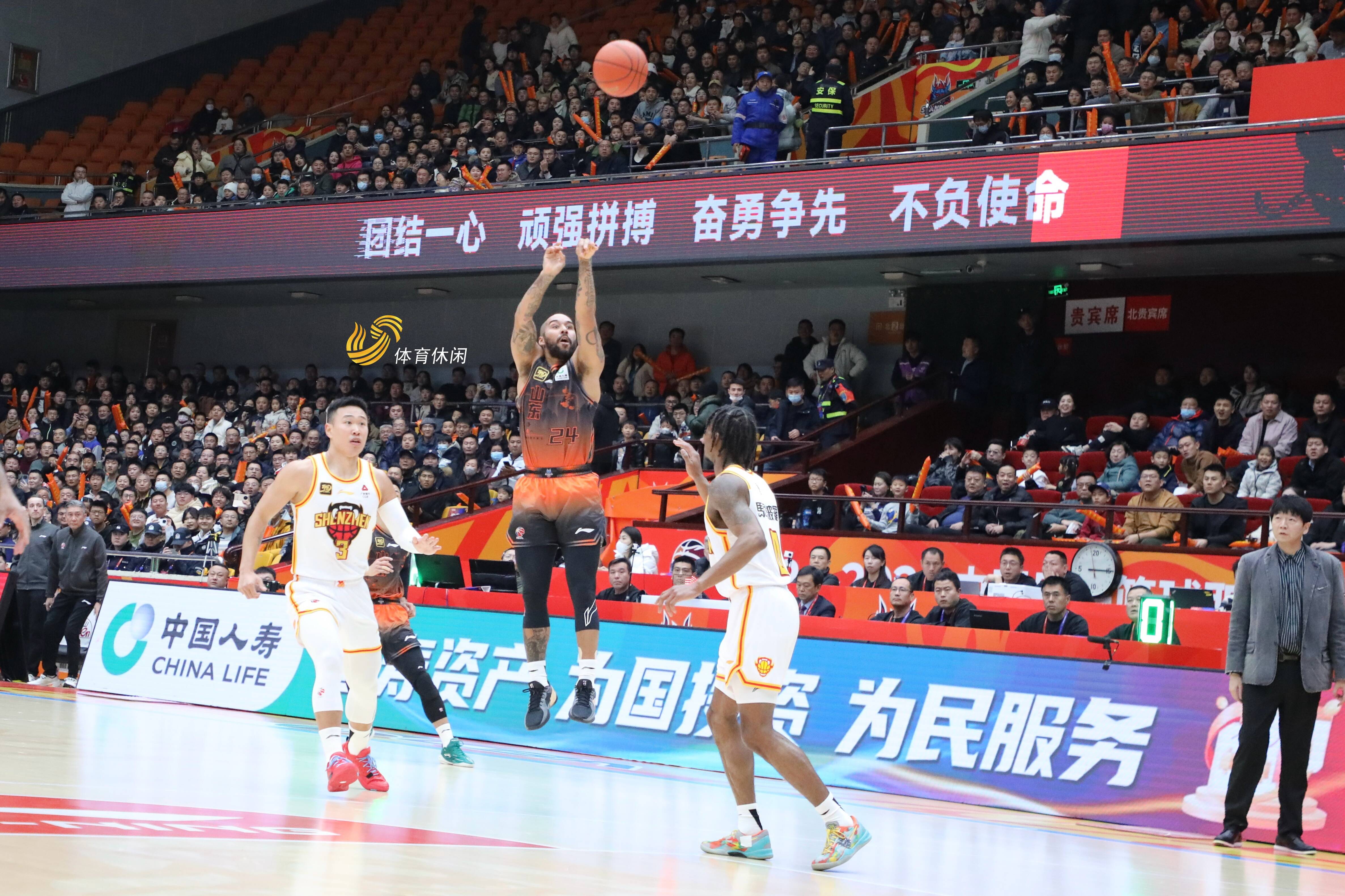 包含北京队挑战深圳队，全队士气高涨备战的词条