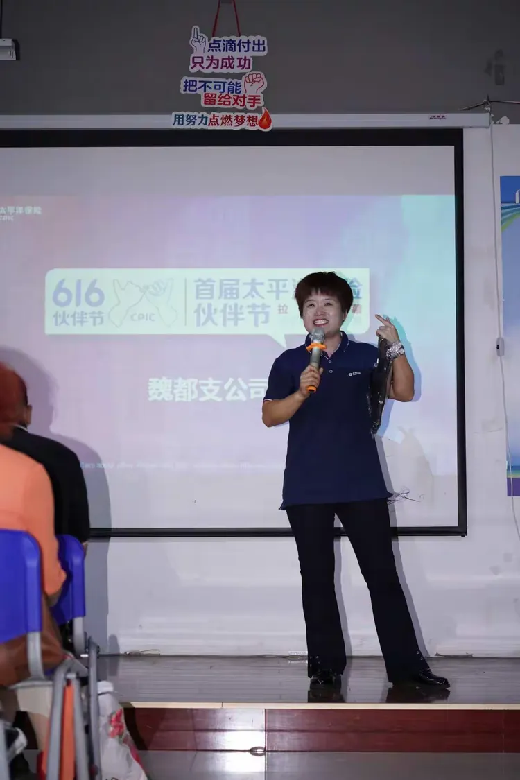 俄罗斯美女射箭选手稳健发挥，携手伙伴夺牌的简单介绍